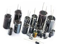 Электролитические конденсаторы, разные напряжения и емкости.