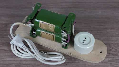 Разделительный трансформатор для ремонта импульсных блоков питания, внешний вид.