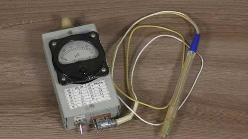 Мой первый измеритель ЭПС электролитических конденсаторов.